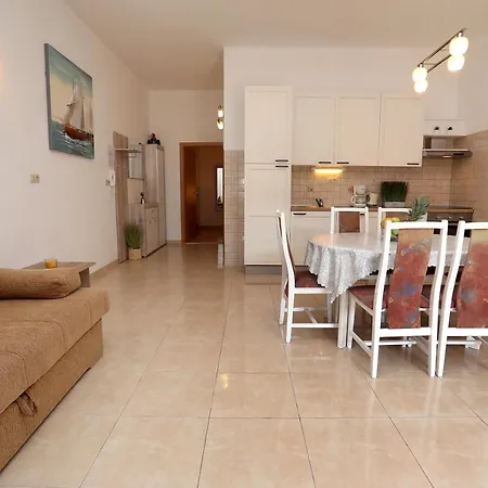Apartment Kuzmanic *