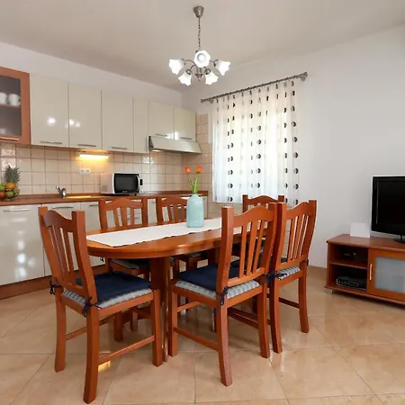 Apartment Kuzmanic